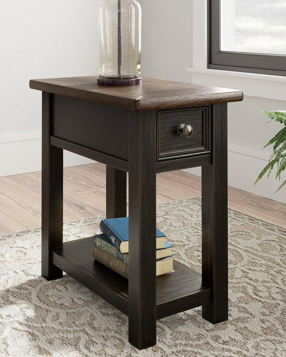 Tyler Creek End Table Set - De Avenue Furniture