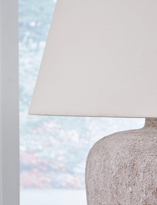 Danry Table Lamp - De Avenue Furniture