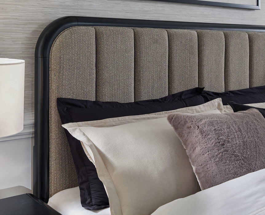 Rowanbeck Upholstered Bed - De Avenue Furniture
