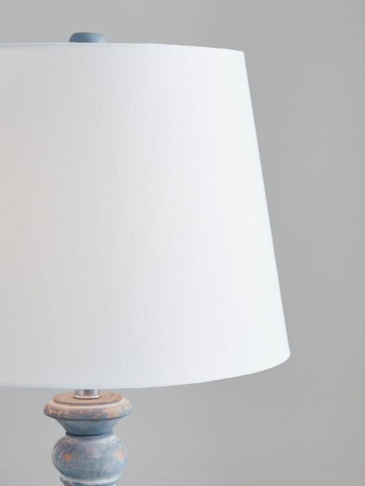 Cylerick Table Lamp - De Avenue Furniture