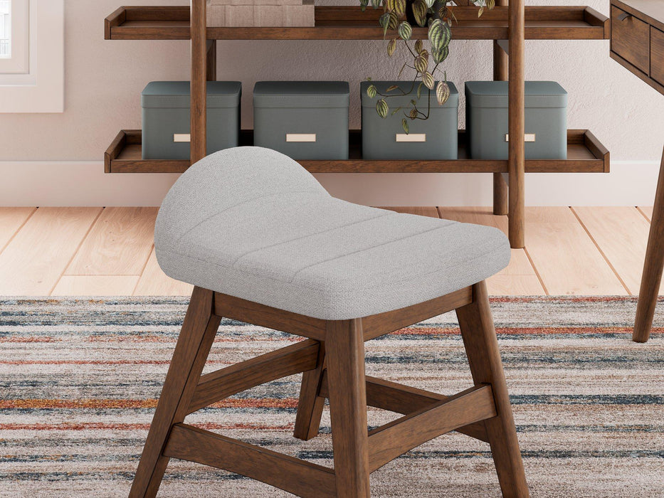 Lyncott Home Office Set - De Avenue Furniture