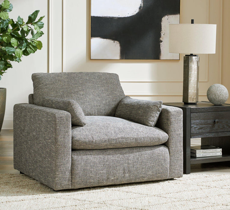 Dramatic Oversized Chair - De Avenue Furniture
