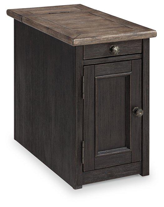 Tyler Creek End Table Set - De Avenue Furniture