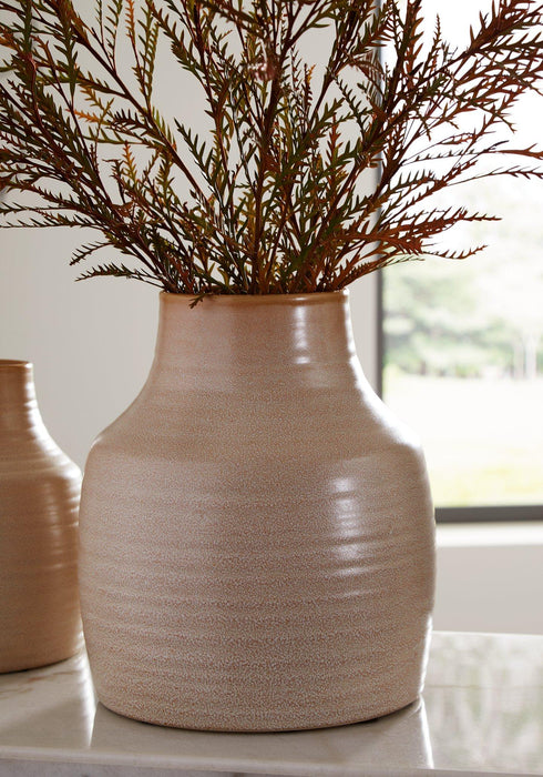 Millcott Vase - De Avenue Furniture