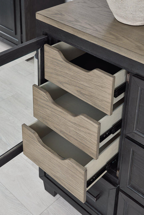 Foyland Dresser and Mirror - De Avenue Furniture