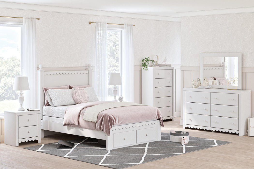 Mollviney Chest of Drawers - De Avenue Furniture