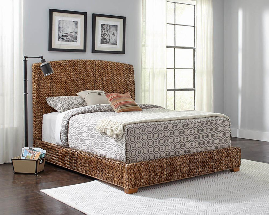 Laughton Hand-Woven Banana Leaf Queen Bed Amber - De Avenue Furniture